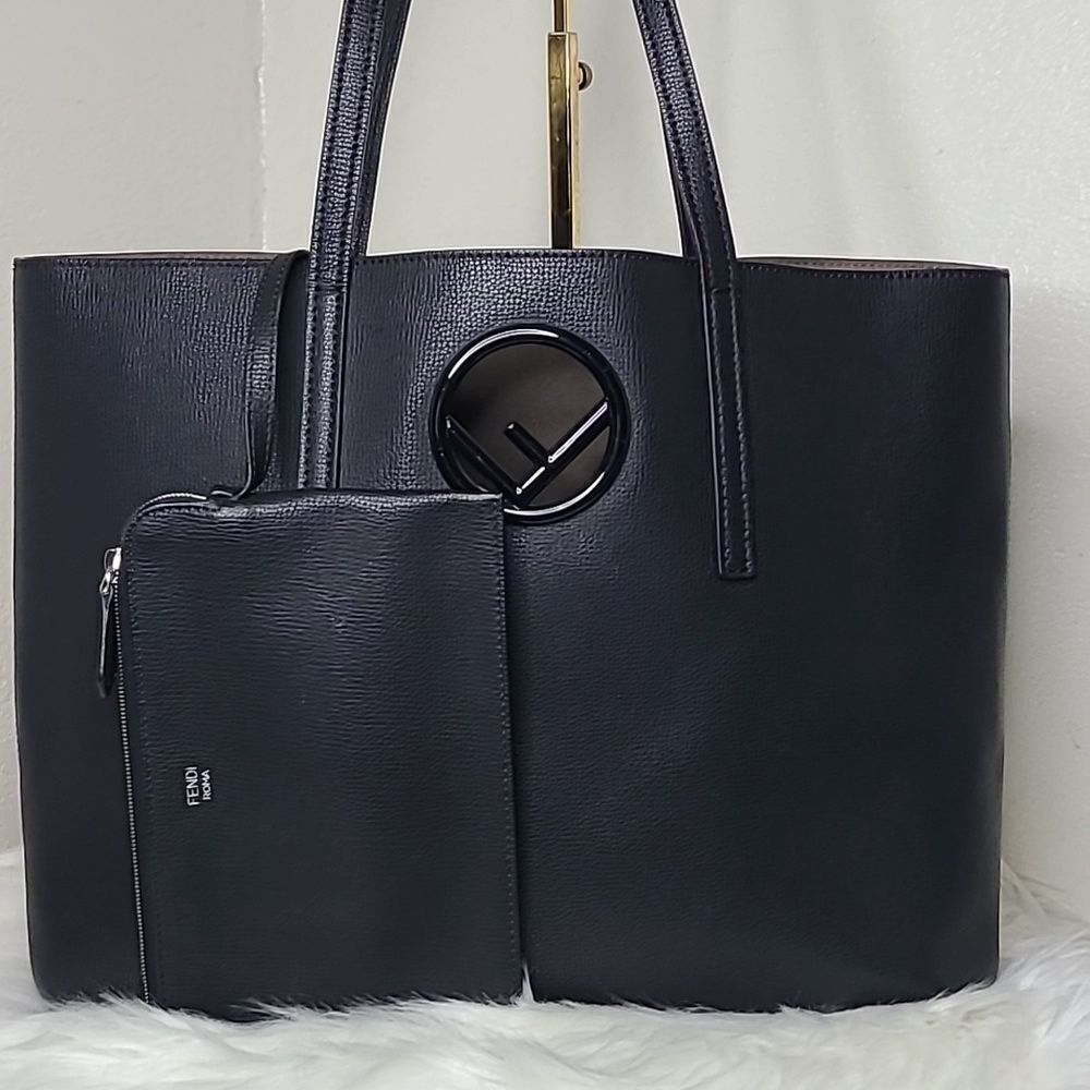 💯 Authentic  Fendi Black Tote Handbag 🍀 - Picture 13 of 17